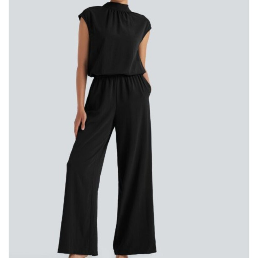 Mock Black Neck Cap Sleeve Wide Leg Easy Peezy Jumpsuit with Pockets Size Large
